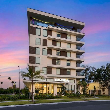 Cambria Hotel Orlando Universal Blvd Exterior foto